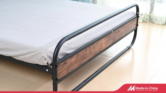 Cama de tamanho normal com armação de cama de metal